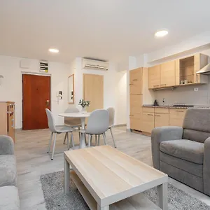 D16 - Gozsdu Garden - Location By Bqa Apartamento Budapest
